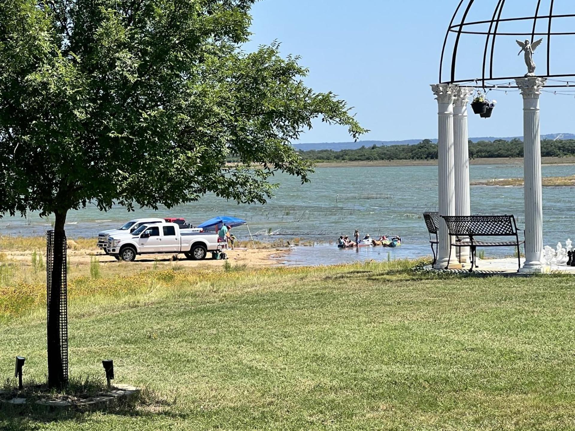 Oasis Lake Buchanan Bluffton Exterior photo